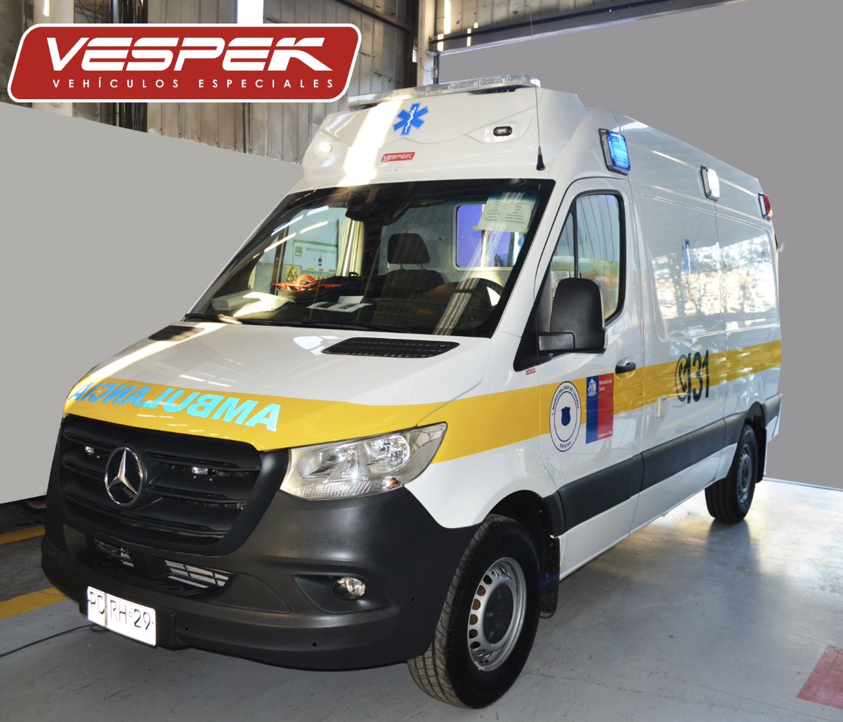 Vespek_'s tweet photo. En #Vespek nuevamente agradecemos la confianza en nuestro equipo,🤝🚑 Nos sentimos orgullosos de estar entregando #Ambulancia @MBChile Sprinter 314
10,5m3. 4x2 para I. Municipalidad de Linares #CuidémonosEntreTodos #Biogelcoat🚨🚑😷
@spencer_ems @WhelenEng @corporacionlinares https://t.co/LltEEuHuOE