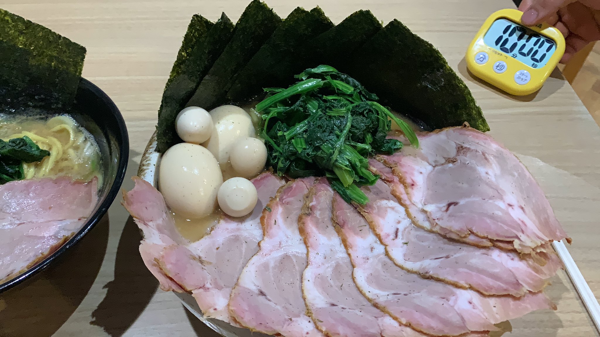 その辺の厚木民 10分で1 8 ラーメン 勝った 海老名家 大食い 早食い 家系ラーメン ラーメン チャレンジメニュー T Co 5laowcp5zi Twitter