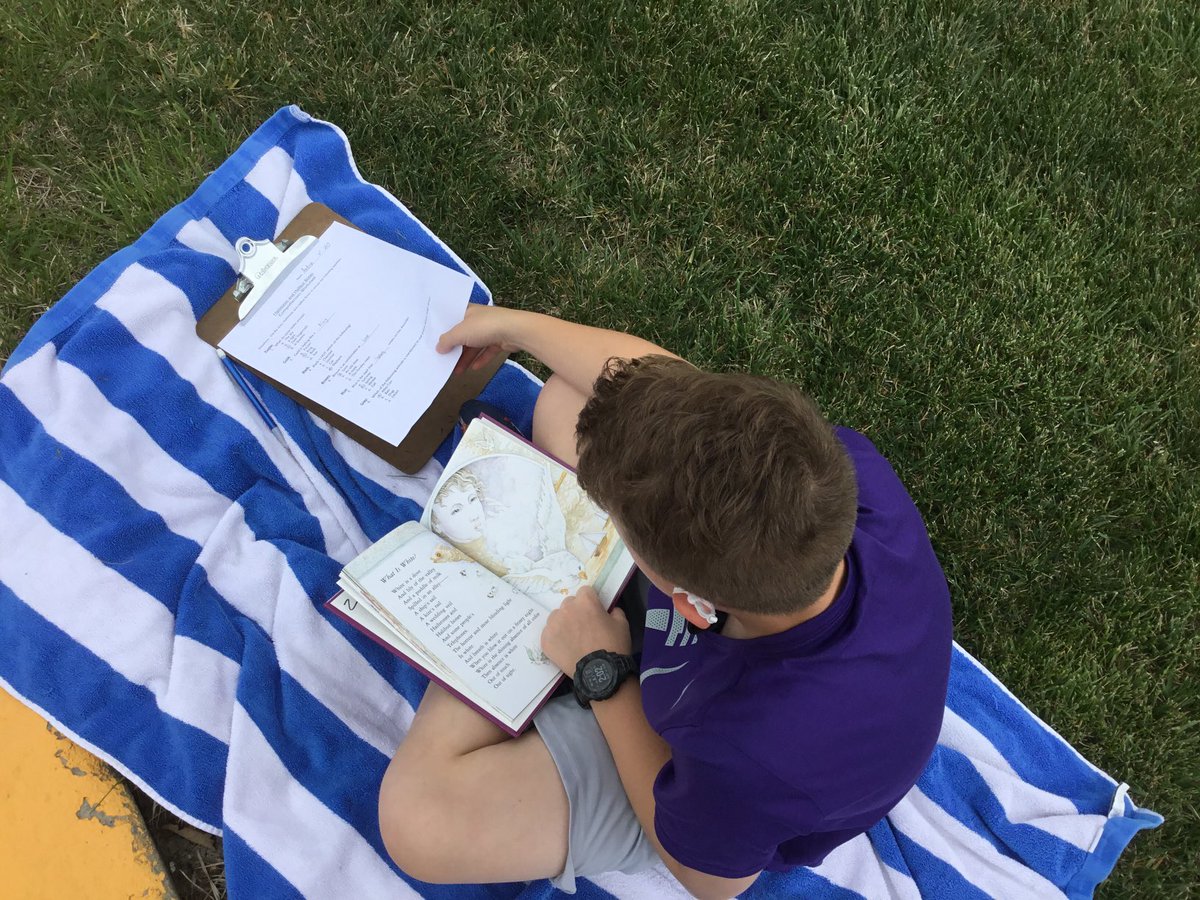 Sherry Evilsizor (@sherryevilsizo1) on Twitter photo <a href="/MadisonPlaceK5/">Madison Place</a> Poetry on the lawn...a beautiful today to enjoy some verse. #kidsreadingpoetry <a href="/MadisonPlaceK5/">Madison Place</a> Poetry on the lawn...a beautiful today to enjoy some verse. #kidsreadingpoetry