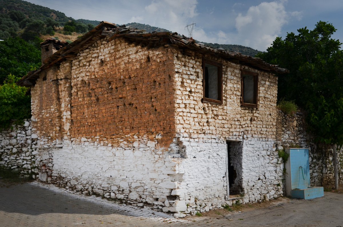 Gratuitous mudbrick photos: 4th c. BCE city walls at Locri in Calabria, southern Italy; contemporary structures in S. Vero Milis, Sardinia and Acharaca, Turkey.