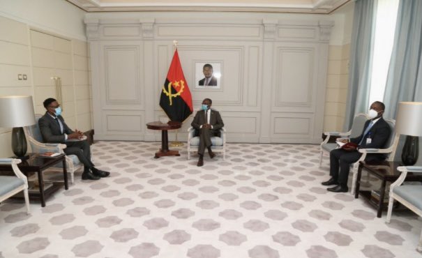 heldermichel's tweet photo. I was received by the Vice-President of the Republic of Angola as the first Angolan graduated from the @pau_africaunion

It is an honor to have sat with His Excellency @BORNITO, we discussed issues related to the participation of Angola in the #AfCTA and RECs
@amb_tete https://t.co/Umizu6BPzI