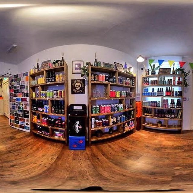 The shout-out this week goes to @hopclock in the heart of York. Tucked away in the winding medieval streets you'll find a tasty beer selection along with some of our Blueprint beers. Cheers. 
hopoclockyork.co.uk