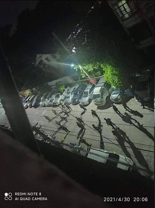 sfys_nn's tweet photo. On Apr 30 around 8:30pm,mass troops of Military terrorists who came with about two military trucks were seen patrolling around Byine street, Tarmwe Township. Locals said they shoot with slingshots at the houses in that neighborhood.

#WhatsHappeningInMyanmar
#Apr30Coup https://t.co/oeA7xh0F0S
