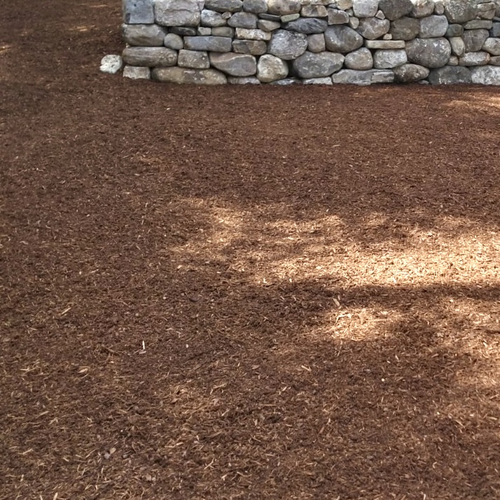 🪨🤎

#blueridgelandscapinginc #blueridgestandard #mulch #brownmulch #rock #rocks #rockwall #landscaping #landscapelife #colors #texture #spring #landscapecompany #smallbusiness