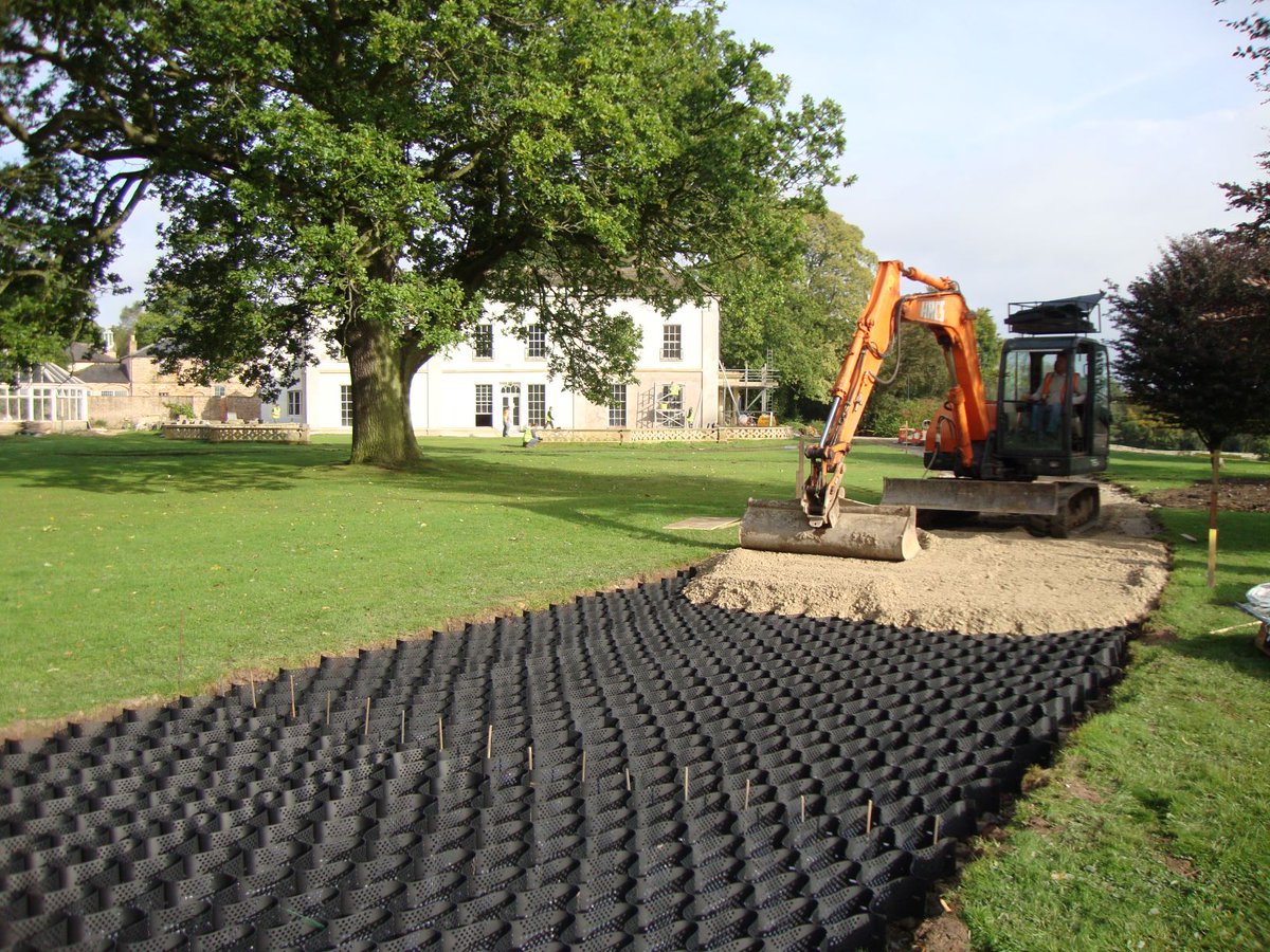 Tree roots are often located within the top 600mm of the surface layers of soil where construction work and compaction can damage or even destroy them. The Geoweb® Tree Root Protection system distributes loads laterally, reducing compaction and its effect on the tree root zone.