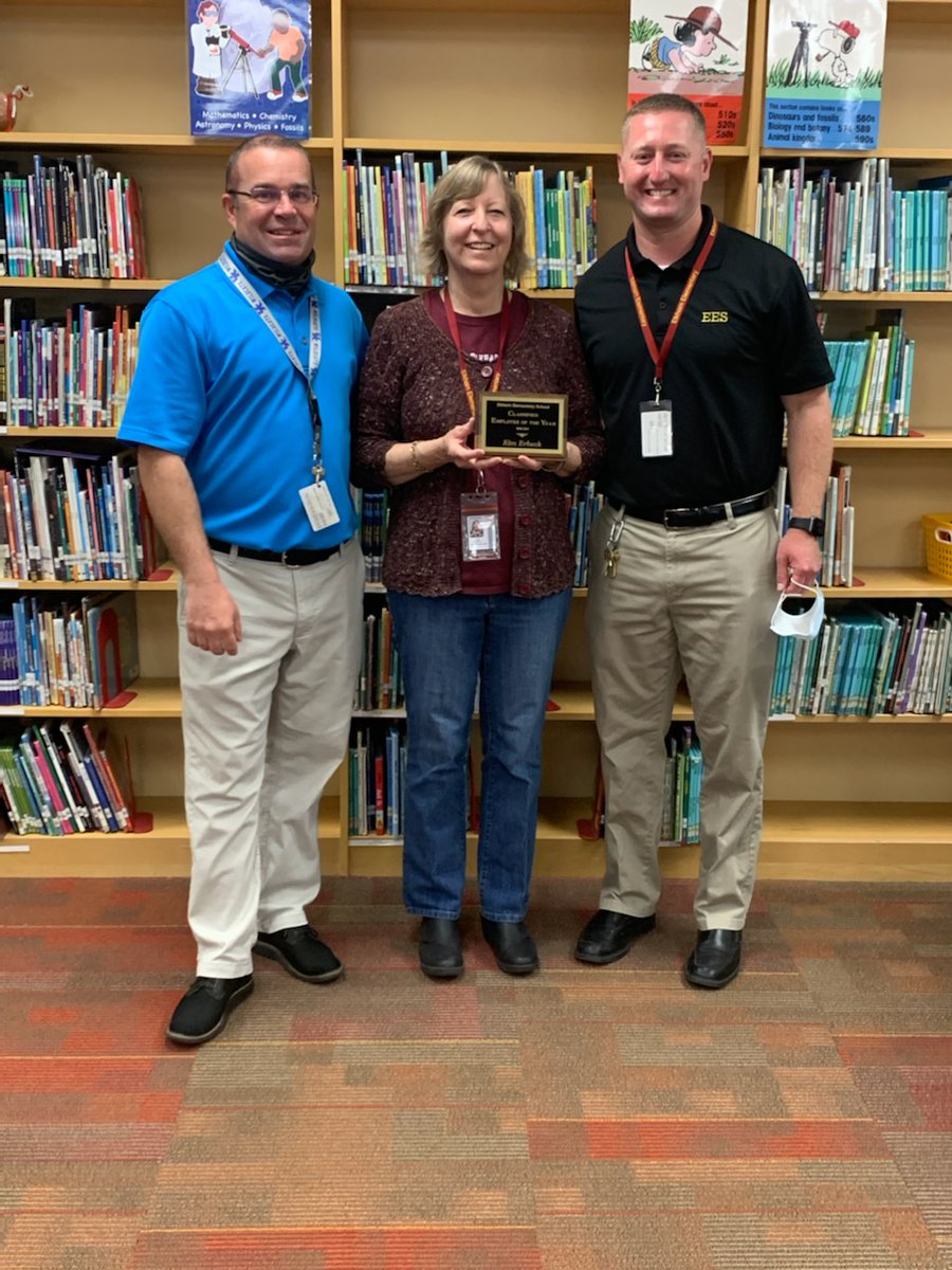 ElkhornTweets's tweet photo. Congratulations to our classified employee of the year, Kim Erbeck! Ms. Erbeck is one of our intervention teachers, and supports our students and school in many ways! Thank-you for all you do Ms. Erbeck!  #TeamElkhorn #AwesomeElks #OneTeamFCS https://t.co/Fj1hva46OT
