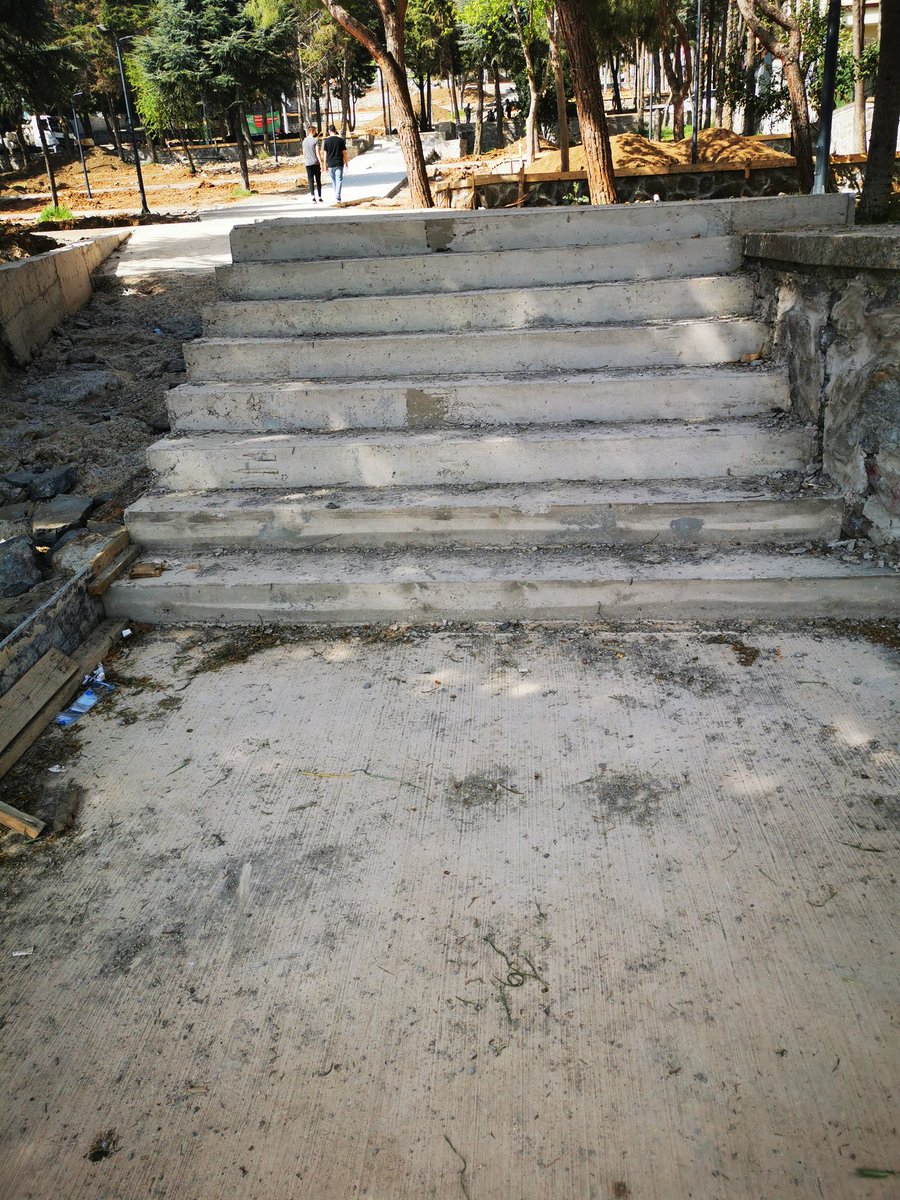 Sizce de biraz fazla dik olmamış mı?
@ibbBeyazmasa