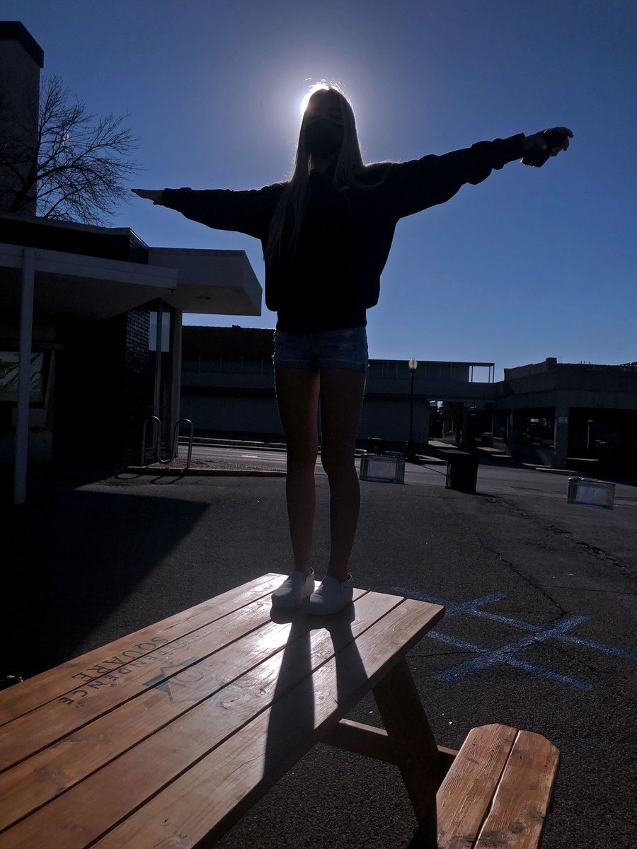 ShayLowery4's tweet photo. @karenmcamp #biggerpicture silhouette &amp; symmetry https://t.co/4sEfTt3e2p