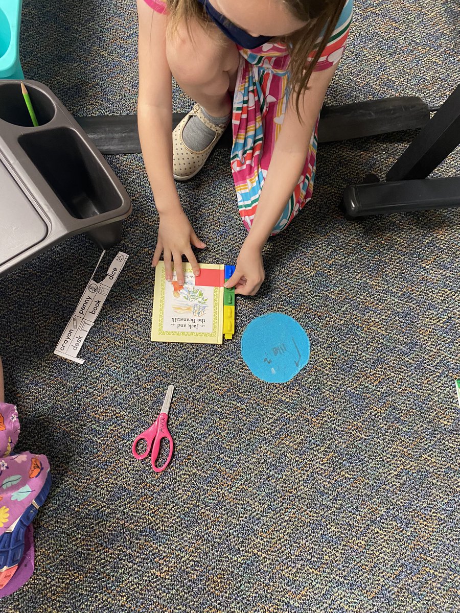 πππππ ππππππππ€ (@mrsmichaels1) on Twitter photo Hands (& feet) on learning during Math Workshop today! Fun fact, some of my Ss have longer feet than me! βΊοΈ <a href="/kloneal2/">Kim O'Neal</a> #TeamBenfer #iteachmath #KleinMath Hands (& feet) on learning during Math Workshop today! Fun fact, some of my Ss have longer feet than me! βΊοΈ <a href="/kloneal2/">Kim O'Neal</a> #TeamBenfer #iteachmath #KleinMath