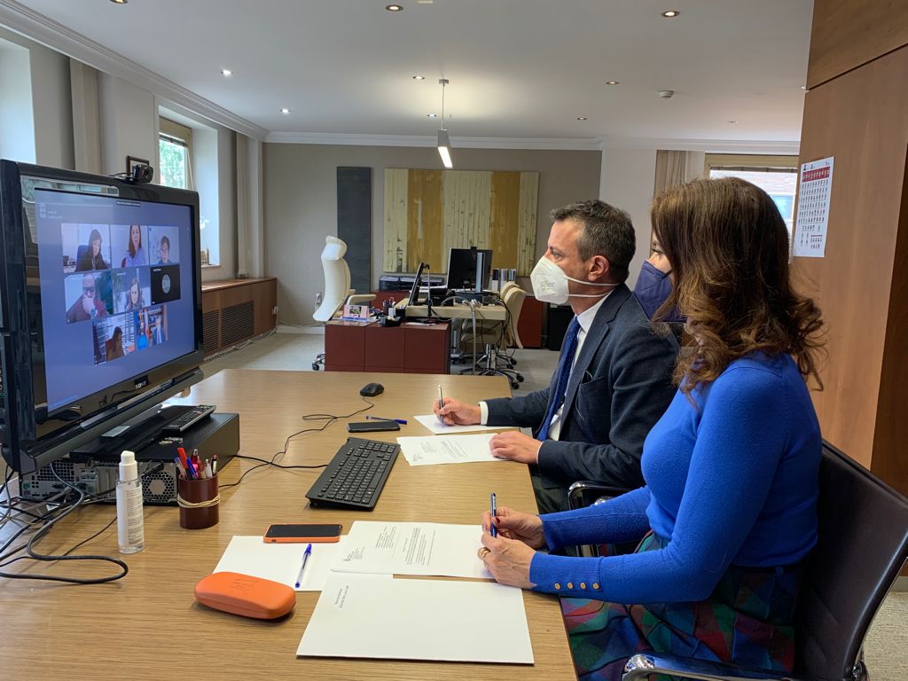 📍 La Junta pone en marcha un nuevo programa de ayudas para favorecer el retorno de los trabajadores autónomos de #CastillayLeón que ejercen su actividad fuera de la Comunidad

comunicacion.jcyl.es/web/jcyl/Comun…