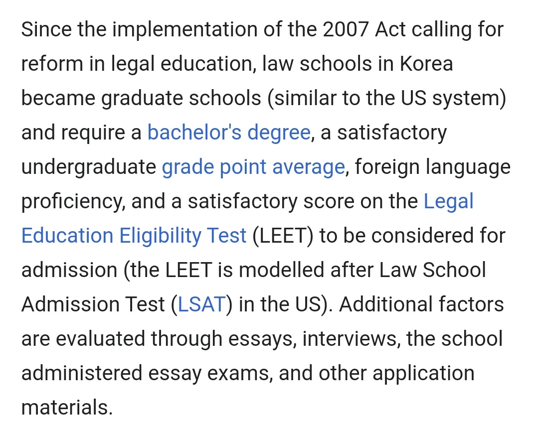 Law School ini Sekolah Pascasarjana, dan ini lebih ke Sekolah Profesi; lulusannya jadi pengacara/jaksa/hakimSyarat masuknya: punya gelar S1 (jurusan apapun bisa), IPK tinggi, kemahiran bahasa asing, nilai LEET tinggiBuku panduan LEET sampe di highlight di dramanya #LawSchool