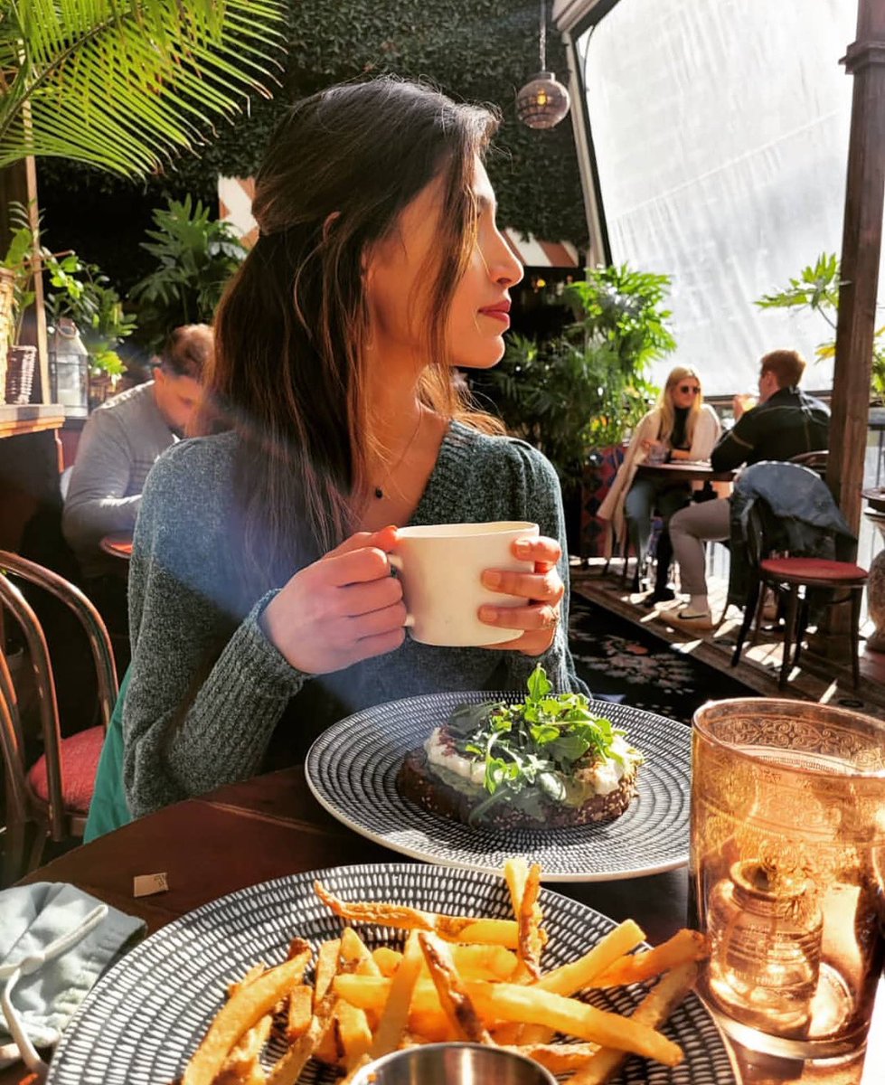 Weekend plans: soaking up the sun &amp; views while chasing away any blues ☀️✨

photo: @praptishah91