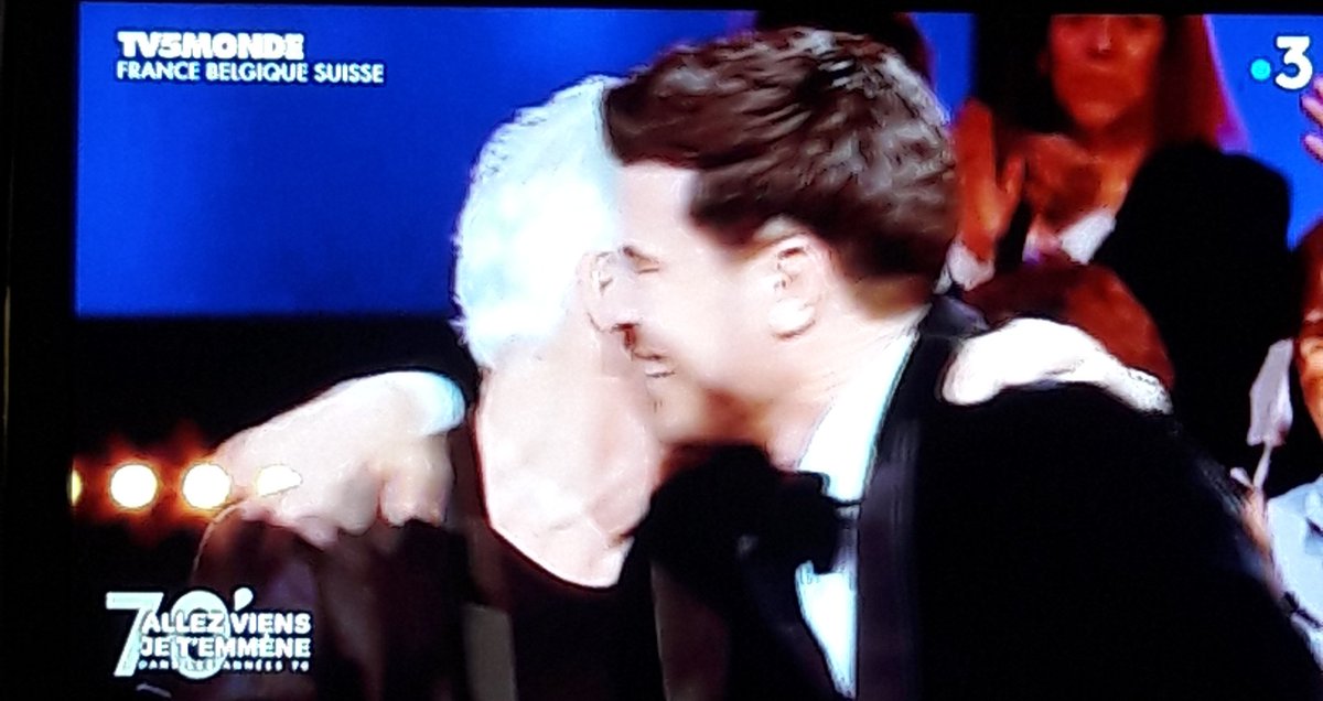 dumas_evelyne's tweet photo. @vincentniclo Magnifique votre duo #JeChante tout en douceur avec #GérardLenorman
#AVJT #REDIFF @TV5MONDE https://t.co/ZfYumvnM6H