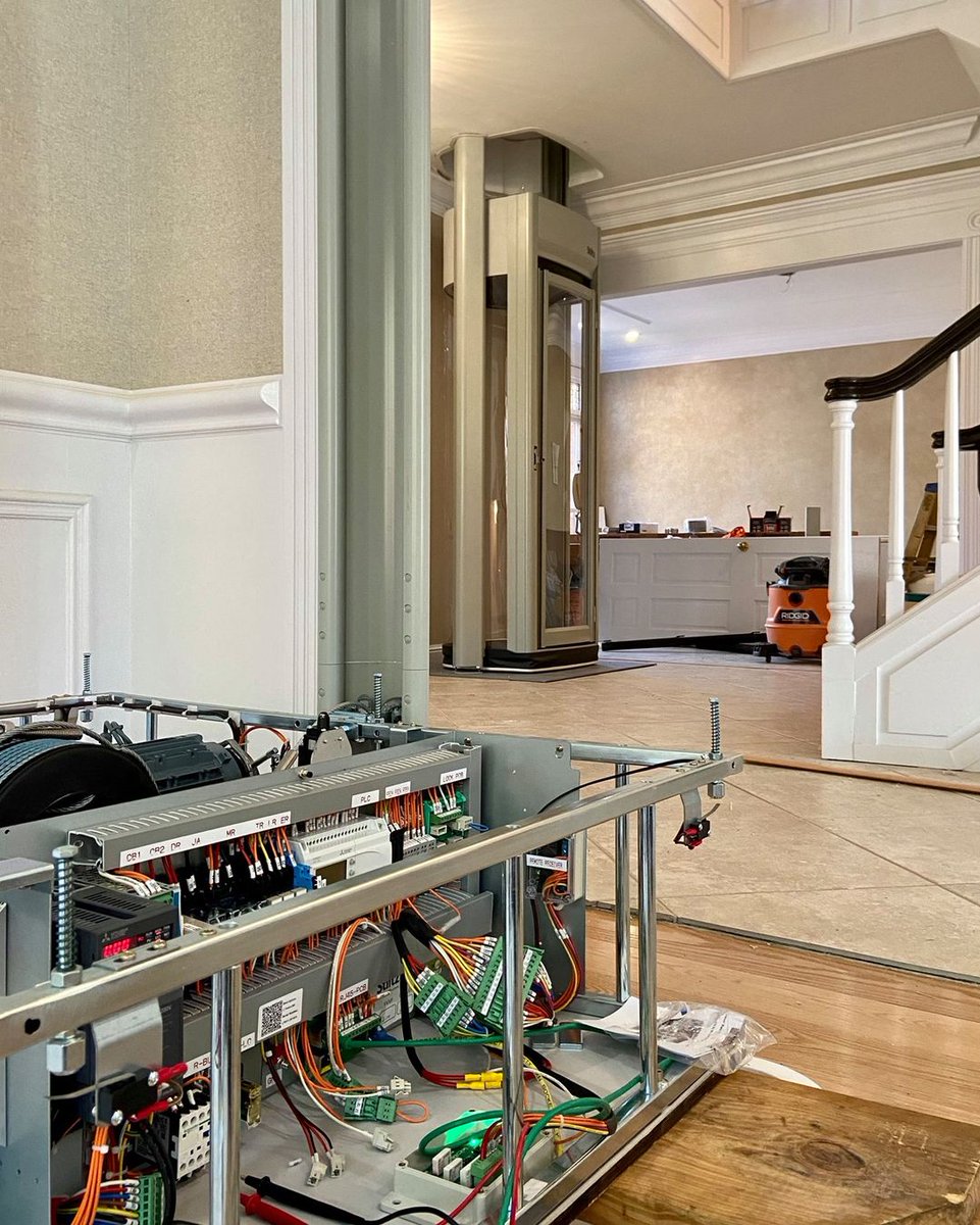 ClassElevator's tweet image. 2 in 1! A Stiltz Duo Alta and Trio Alta In the same home. While Stiltz does have a 3 stop option for the Trio Alta sometimes the layout of the home makes it tough find a stacked location that is convenient on all 3 floors.#Elevator #Life #homelift #uplifting #STL #homedecor #tech