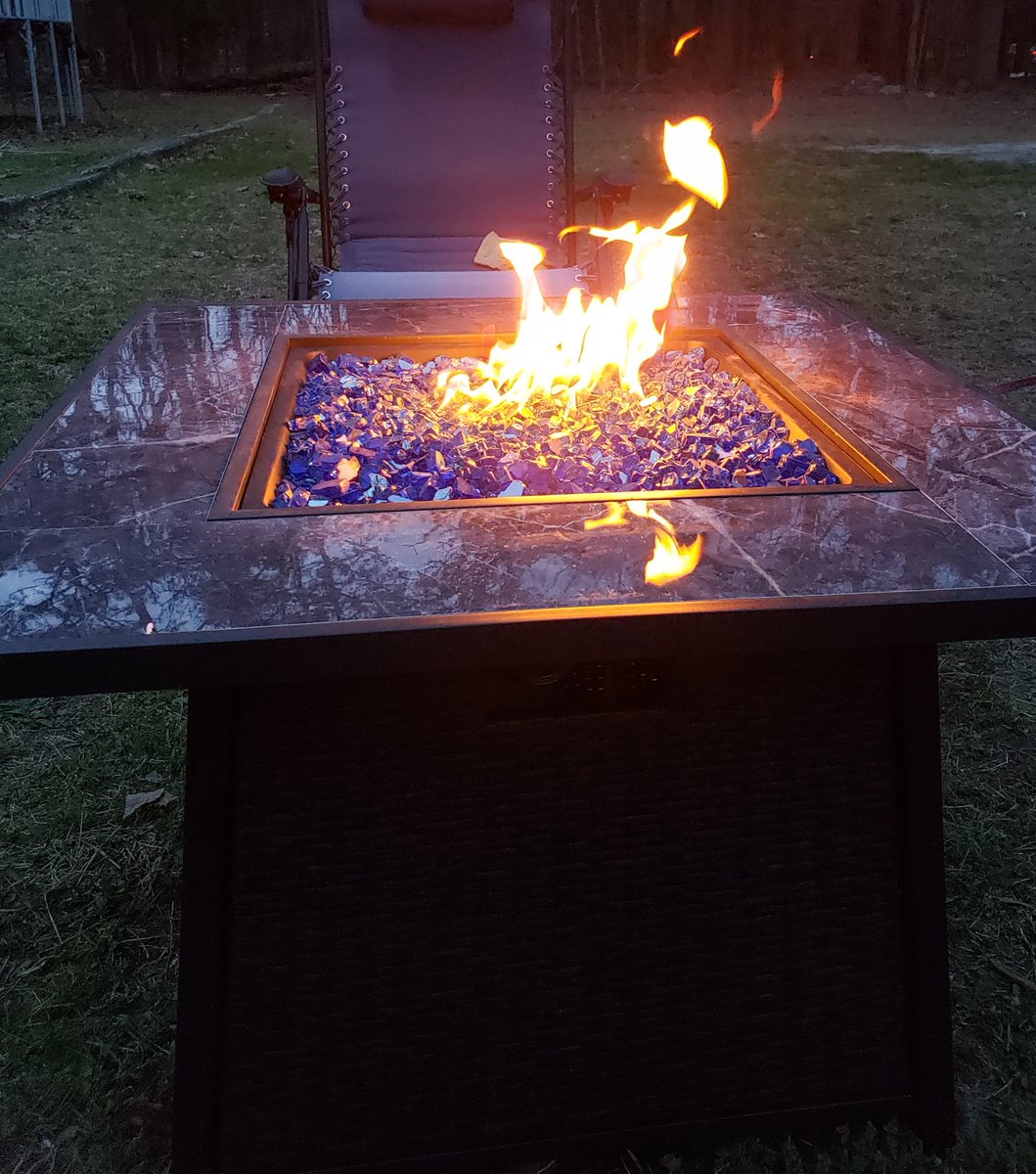 CelestialFG's tweet photo. Not only is our fire glass great for artwork, but also is great way to add some color to your fire pit like our friend Sally did! Plus its compatible with most gas powered fire pits! Try some today!
.
.
#firepitfriday #easyfirepits #DIY #getoutside #outdoorliving https://t.co/icXVhylnIw