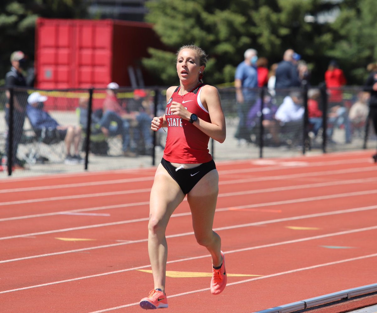 GRACE👏 BEATTIE👏

The senior clocks in at 4:23.32 for an eight-second personal-best time to win the 1,500m! She’s now No. 2 ALL-TIME in Illinois State track &amp; field history in the 1,500! 🔥

#redbirdTFXC #WeAreOne