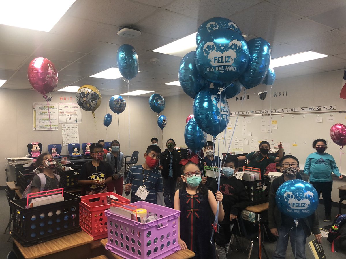 Celebrando el día del niño con los estudiantes número 1 🥰👦🏻👩🏻. <a href="/StephensES_AISD/">Stephens Elementary</a> <a href="/_MrsDeleon/">Arleni Deleon</a>
