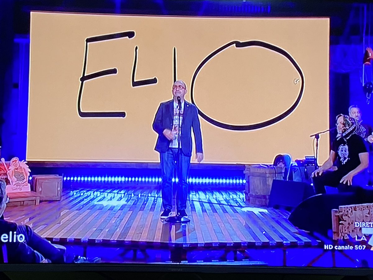 Elio e il #tiptap.
#propagandalive #lol #friday #makkox #zorro 
<a href="/eelst/">Egocentrici Esuli Lontani dal Social Tragicamente</a> <a href="/welikeduel/">Propaganda Live</a> <a href="/makkox/">makkox</a> <a href="/zdizoro/">Diego Bianchi</a>
