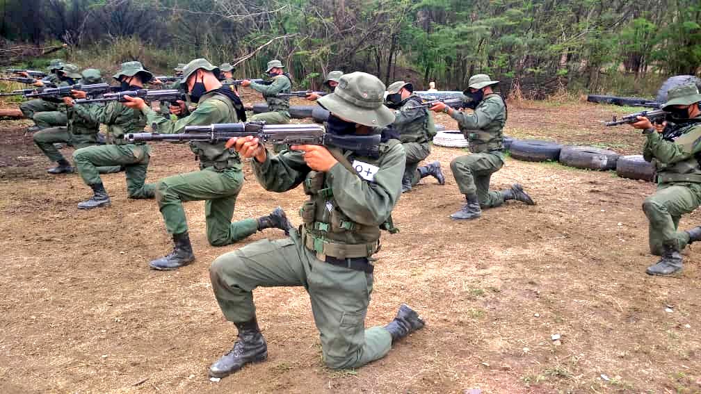 INFANTERÍA DEL EJÉRCITO BOLIVARIANO E0P7HGRWUAkyP9Z?format=jpg&name=medium