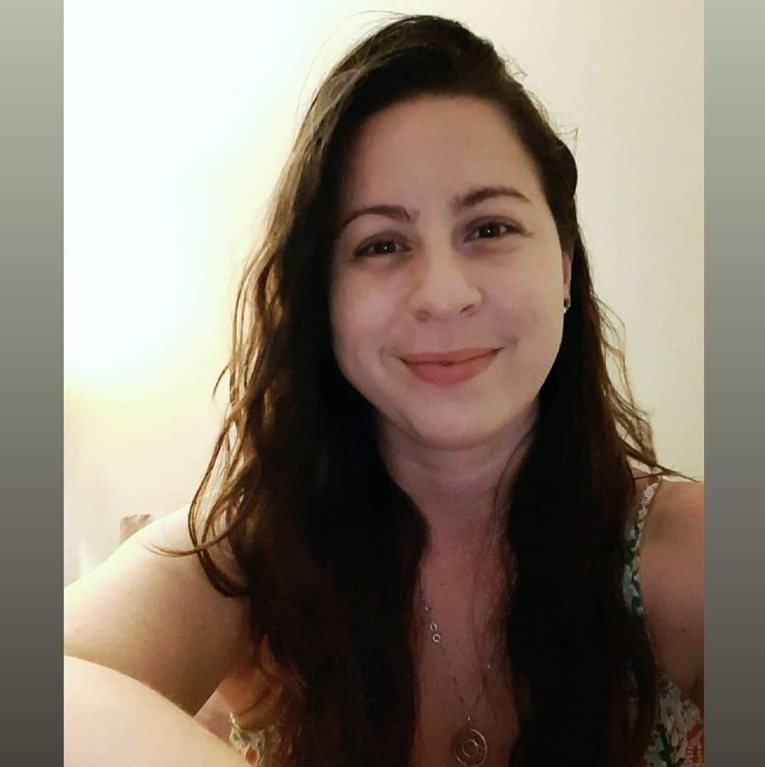 Motinsitepegas's tweet photo. Mientras se cubría el caso de Keishla Rodríguez Ortiz, algunos medios fallamos en darle seguimiento al caso de la mujer encontrada parcialmente calcinada ayer en Cayey.

Amigos y fams la identificaron como Andrea Cristina Ruiz Costas. Fortaleza para sus conocidos. #NiUnaMenos https://t.co/2MtnEUlJDe