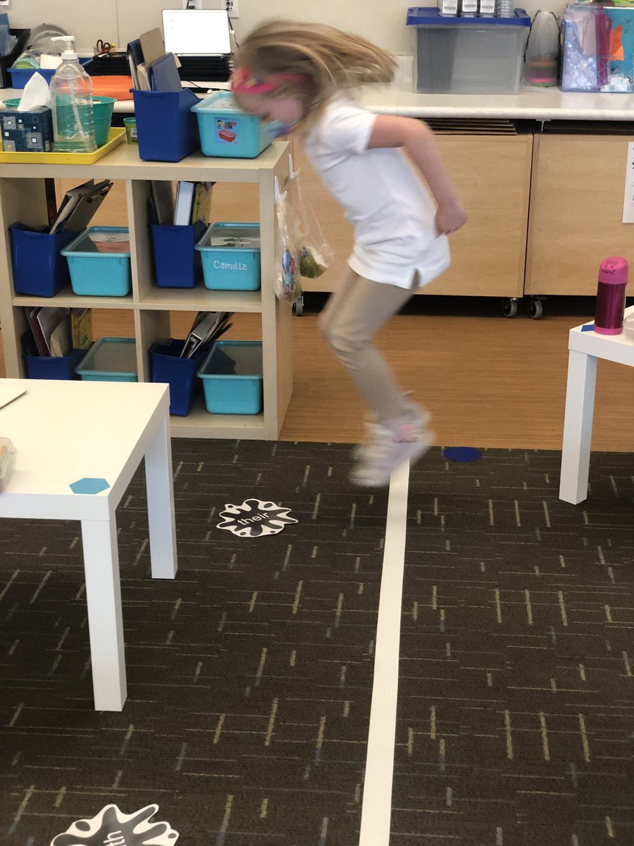 PatelLuvKinders's tweet image. Jellyfish in a jar, Sight Word Splat, and partner-talk “whisper tubes”! I’m starting to get the hang of this think called “socially distanced” Kindergarten! #wcsjoyfullearning