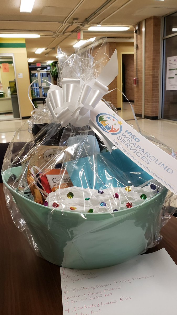 Being acknowledged by the City of Houston, the Wraparound Mangers and by the amazing administration at Montgomery Elementary this week.  I come to campus hoping to make a positive change in our young scholars and assist our parents in the Madison Feeder pattern.  THANK YOU 😃