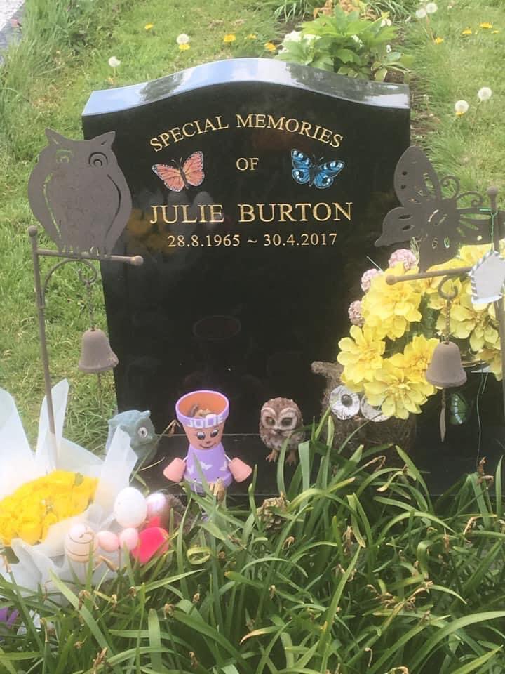 4 years since we lost my lovely Auntie, miss her everyday, hope you are have fun up there with your brother and dad x x