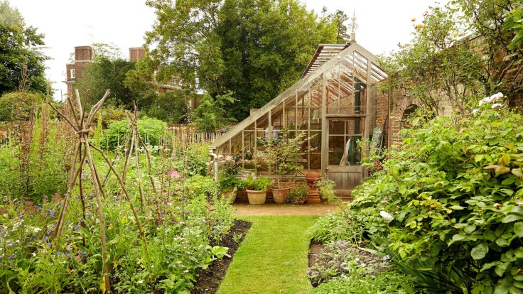 The Michelin Guide Green Star for Sustainability 
Petersham Nurseries Café, Richmond <a href="/PetershamN/">Petersham Nurseries</a>  – one of London’s most sustainable restaurants: guide.michelin.com/ie/en/article/…