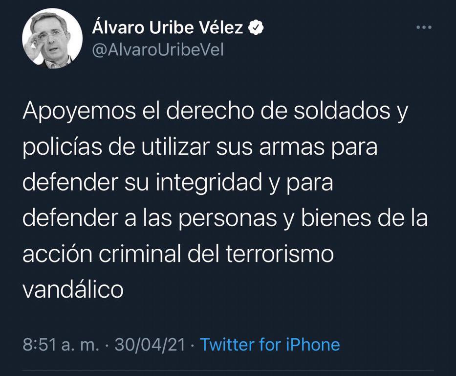 QuinteroCalle's tweet photo. En medio de las protestas contra la reforma tributaria, ex presidente @AlvaroUribeVel incita de forma peligrosa al uso de las armas por parte de ejército y policía. Como Alcalde de Medellín y en aras de proteger a la población civil pido a @TwitterLatAm suspender esta cuenta. https://t.co/qLeuOFOFg3