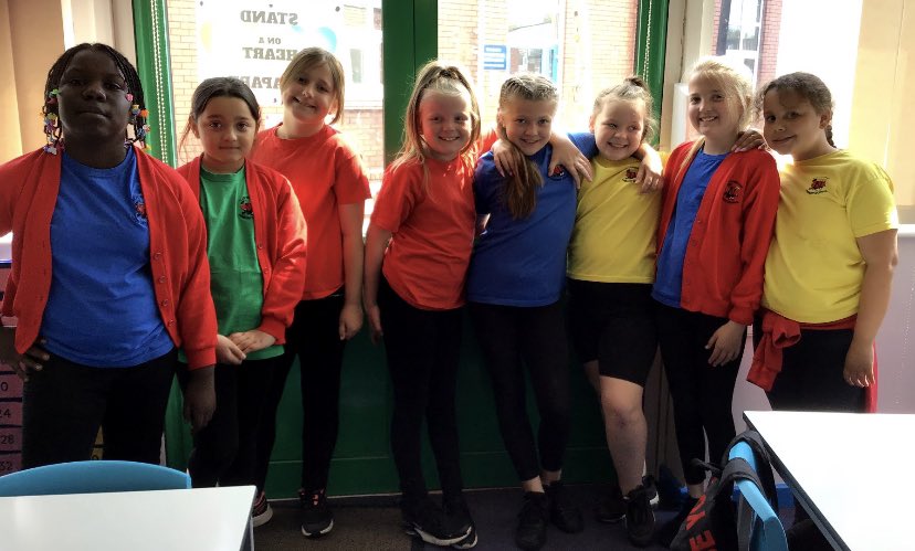 LliswerryPrim's tweet photo. #4KD ready for our @NewportLiveUK session today, beautifully modelling their PE kit. https://t.co/FU1zv4igy2