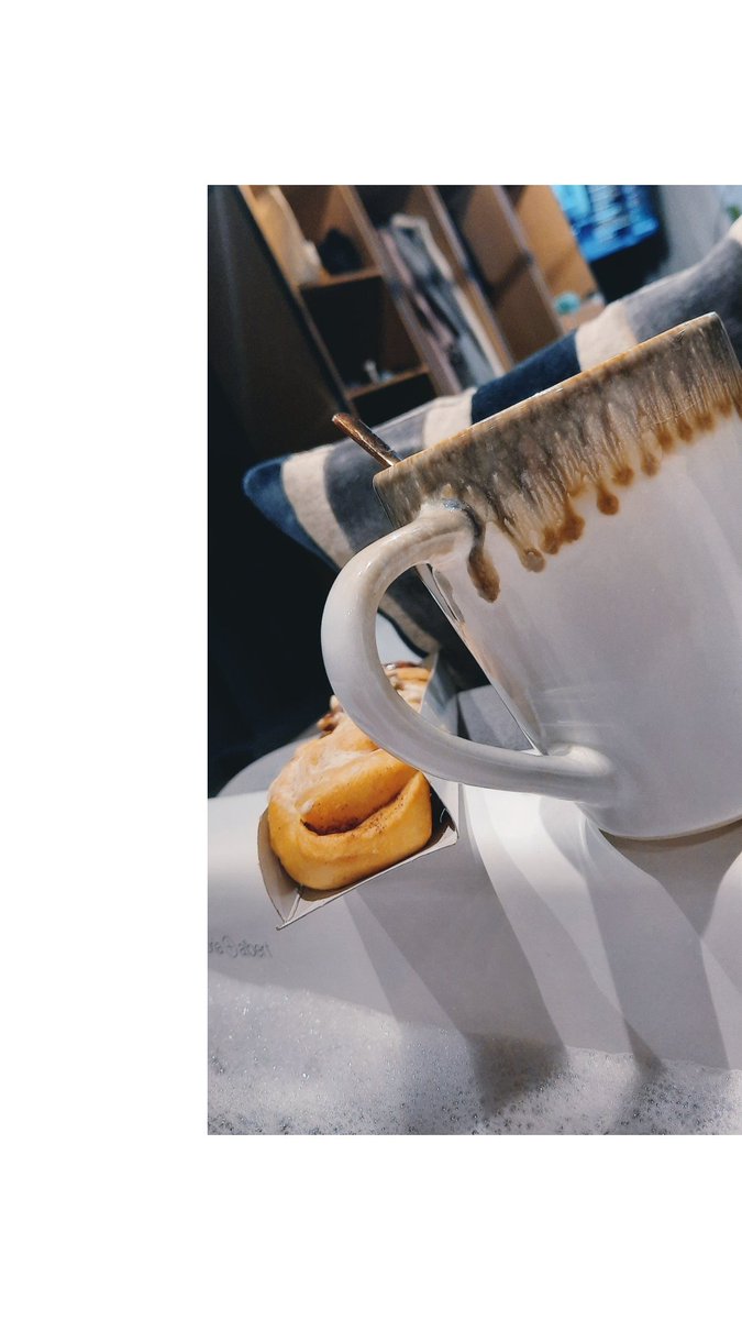 Mission Accomplished.

Think I may cope with my existence while luxuriating at <a href="/IdeasCartel/">IdeasCartel</a>'s <a href="/cartelhousect/">Cartel House</a> 💙🖤

Can't wait to try the brunch situation at #brunchct tomorrow. You'll be informed whether its worth a visit, or...not?

#CulinaryQuest #klaasinsession #travel #Foodie