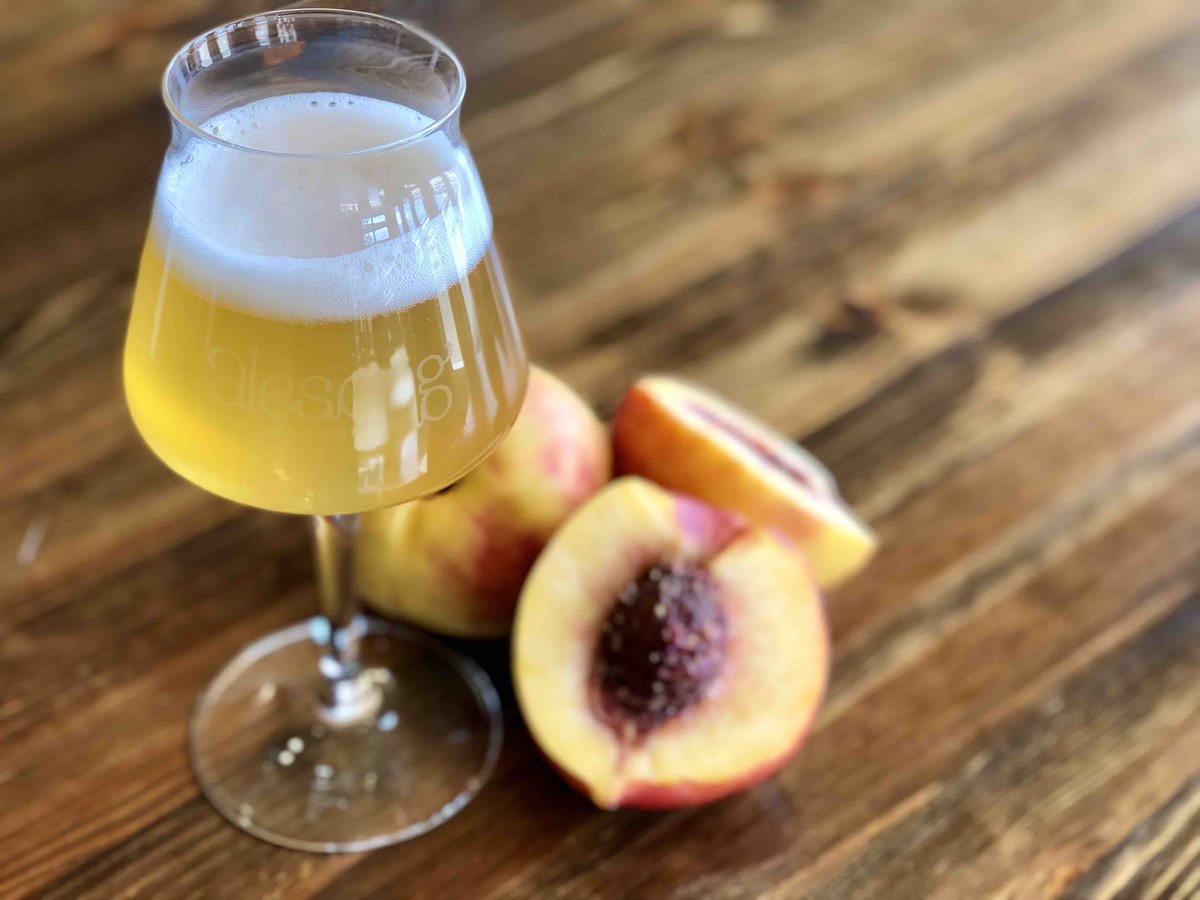 Inspired by the spring season, Alesong Brewing to release 4 refreshing blends using local fruit, new American oak barrels, and a cocktail-derived collaboration. Details: brewpublic.com/beer-releases/…
#AlesongBrewing #EugeneBeer #CocktailBeer