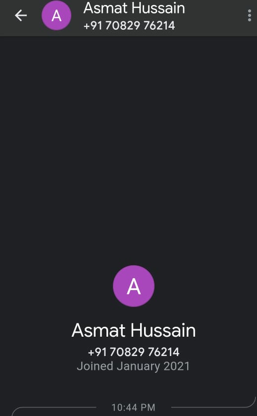 Her sister called back that on Phone Pe & Google Pay the names associated with the number were showing Mushtaque Ahmed & Asmat Hussein respectively. Upon being called, he said that the names were of his associates.It looked dicey, but given our situation, I suggested we pay him.
