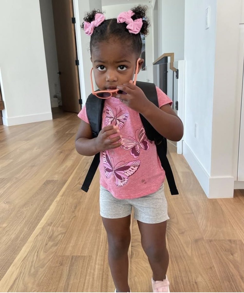 odedanilo's tweet photo. Our faves first day of school 🥺🥺 https://t.co/XkHxQeMREN