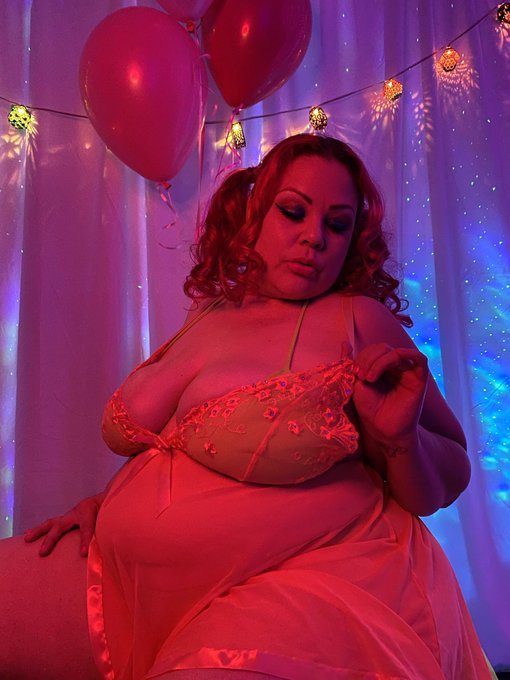 Celebrating my bday surrounded by love, creative sexual expression, exciting opportunities, health, and<a href="/tag/mvsales"class="tags"><span>#mvsales</span></a>