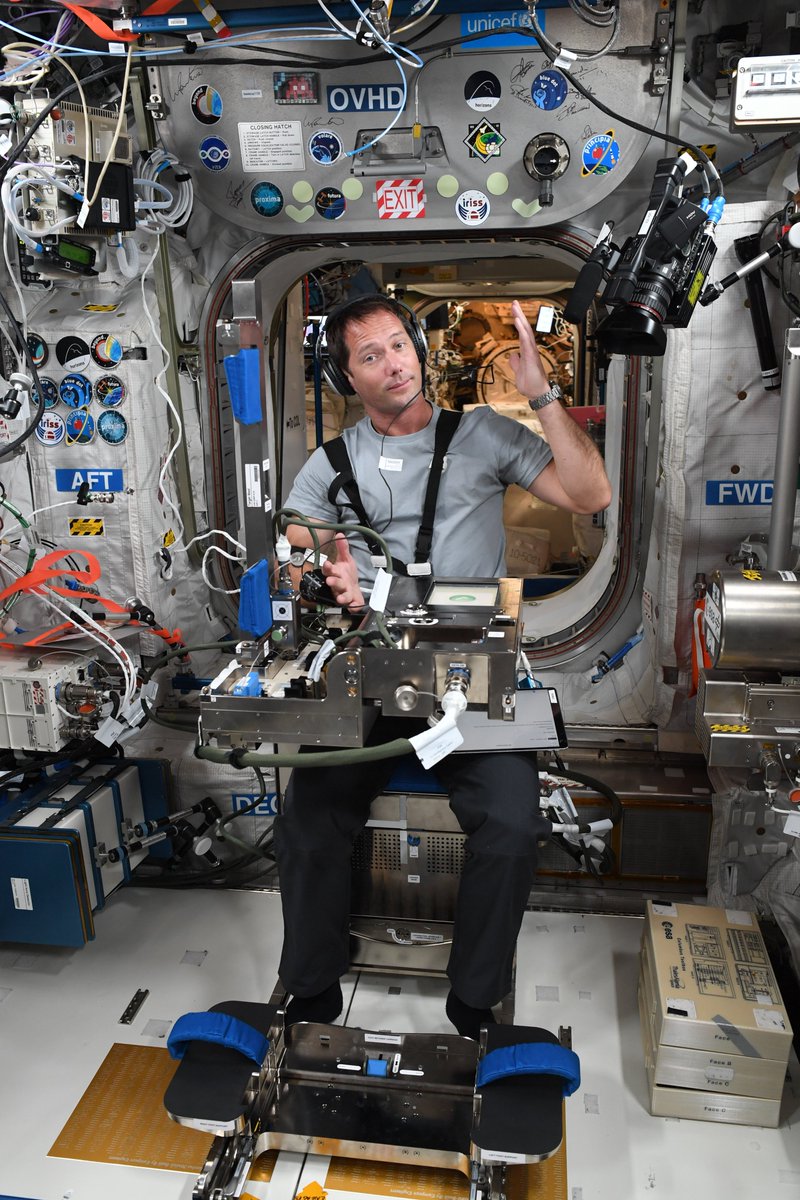 Thom_astro's tweet image. Mes retrouvailles avec l'expérience @cnes/@esa GRIP ! Je l'ai testée lors d'essais préliminaires en 2010, je l'ai installée à bord de l'ISS en 2017 et je la retrouve aujourd'hui... Elle est toujours aussi complexe à manipuler 😅 #MissionAlpha
🎥esa.int/ESA_Multimedia…