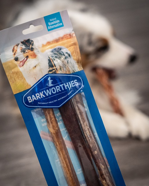You really can't go wrong with a classic #barkworthies bully stick. Our Bully Sticks are odor-free, all-natural alternatives to rawhide that every dog knows and loves! Pick some up today at your local Barkworthies retailer