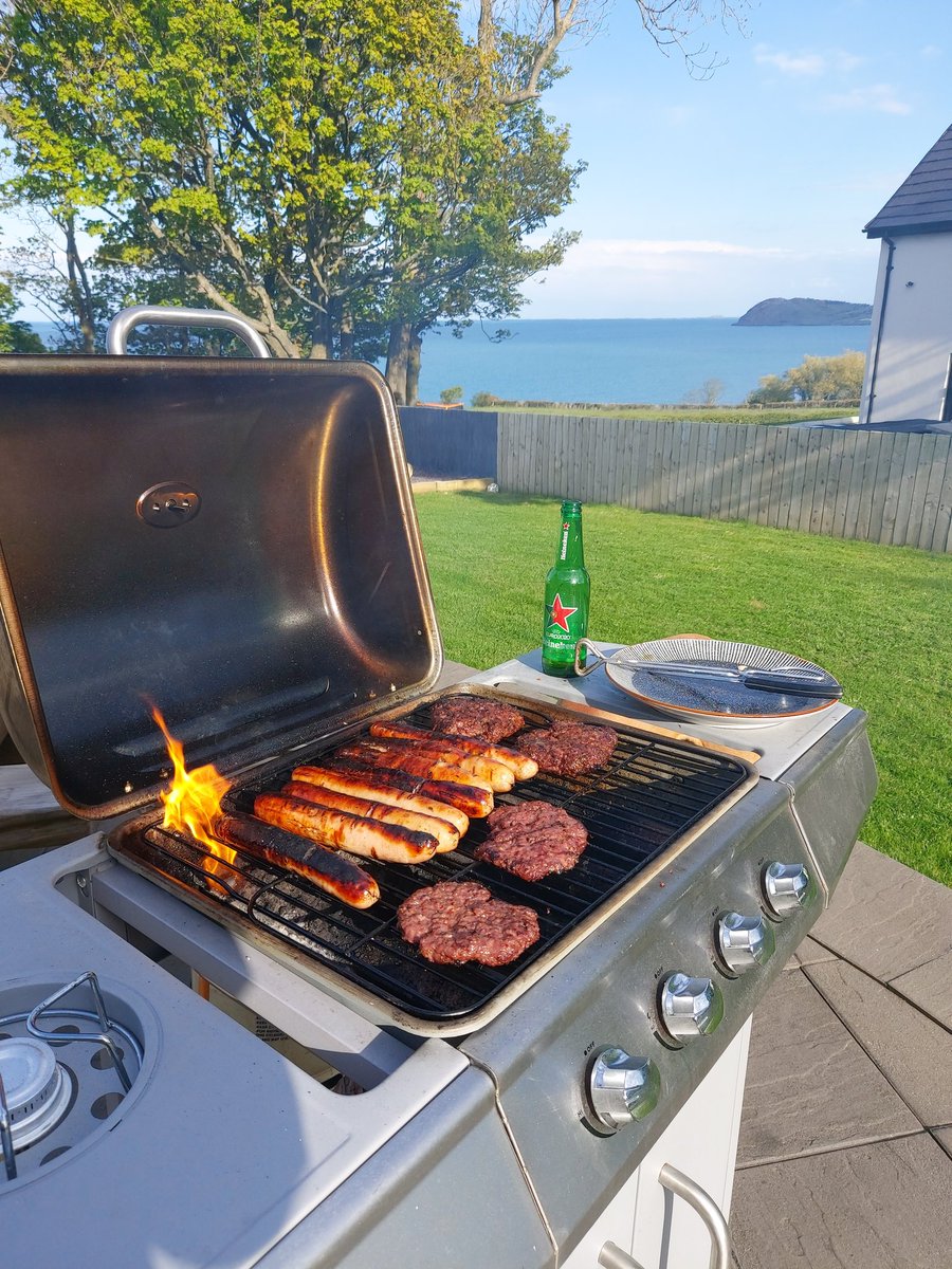 Happy friday
#LETTHEMADDNESSPASS