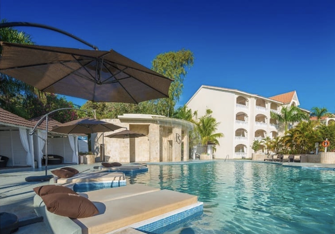 sandsofluxury's tweet image. Immerse yourself in the beauty of the Presidential Suites in Puerto Plata. 😎

ow.ly/LsFw50CY9ew