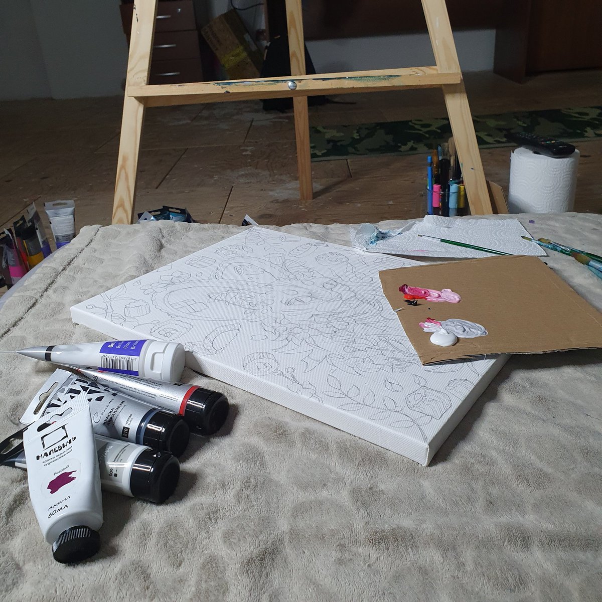 I may be doing something wrong, but I still don't have sales, despite a lot of effort. Ehhh 🥲
In the meantime, here is the process of my last work. Sushi-cat 🍣🐱
#NFTs #NFTartists