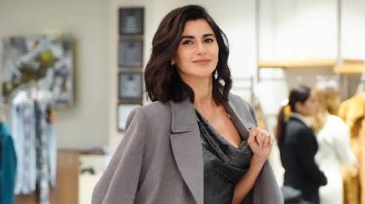 qqueenNesrin's tweet photo. Gerçekten Nesrin'siz yasak elma olmayacağını bizim söylememize gerek var mı? 🙄
NesrinCavadzade Yanındayız https://t.co/4oVn92SeYX