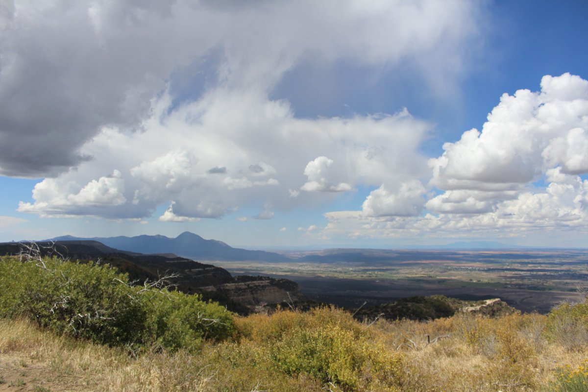 Can I... can I do a picture thread? I can because it's my own timeline. Who wants some NP photos?Mesa Verde was a bucket list item for me to go see  https://twitter.com/NatlParkService/status/1388170782229110784