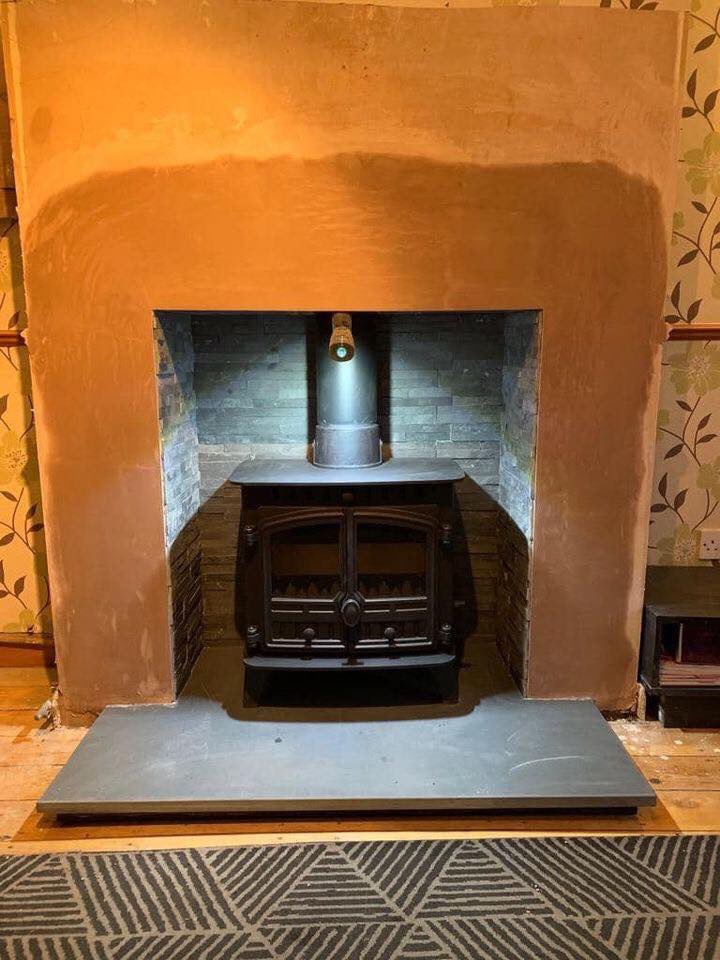 MFSS_stoves's tweet photo. A lovely Hunter Herald 6 #stove from @HunterStovesGrp with a slate tiled chamber and hearth fitted by our registered @hetas_uk engineers in #Warwick 🔥 https://t.co/oOTbYD1G5f