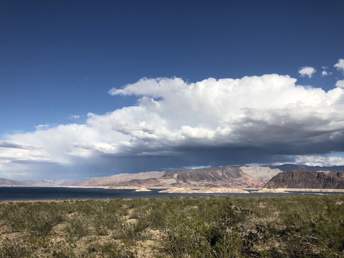 If you're visiting Vegas and need some time away from the strip, but don't feel like going to the Grand Canyon, Lake Meade National Recreation Area is lovely