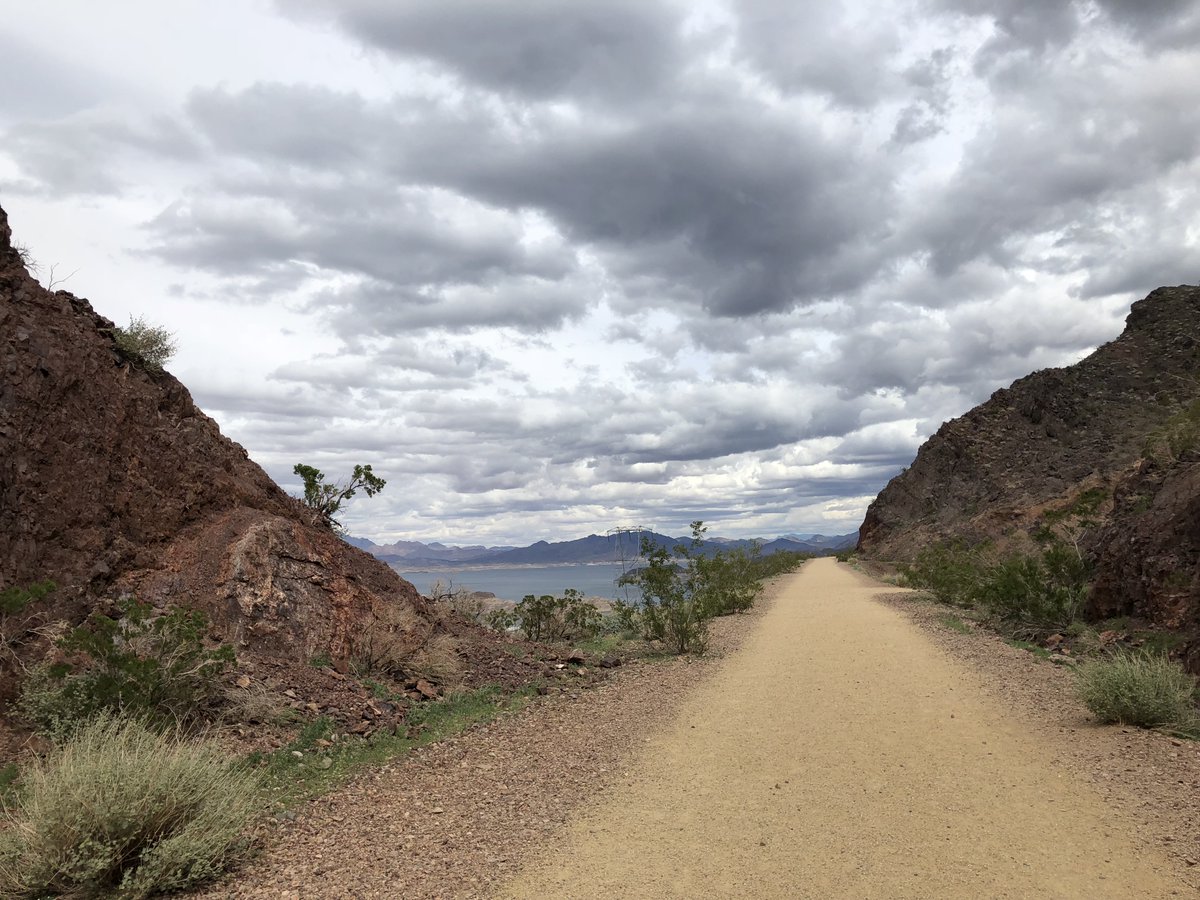If you're visiting Vegas and need some time away from the strip, but don't feel like going to the Grand Canyon, Lake Meade National Recreation Area is lovely