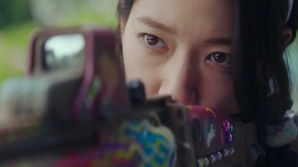  #ParkShinHye 's EYES WHILE HOLDING A GUN 