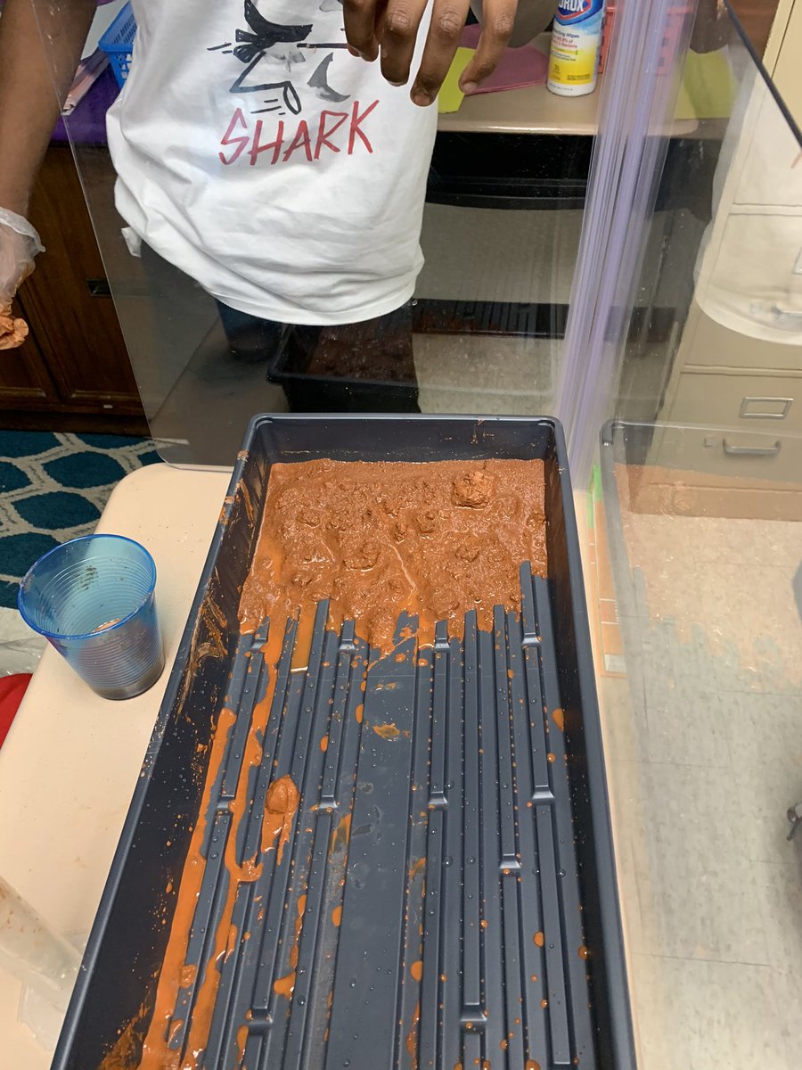 Fourth graders explored erosion and weathering in <a href="/PickardsEagles/">Kendall Pickard</a> and <a href="/FanCactusLopez/">Elizabeth Lopez</a> Science class #ScienceExperimentsMatter #HandsOn