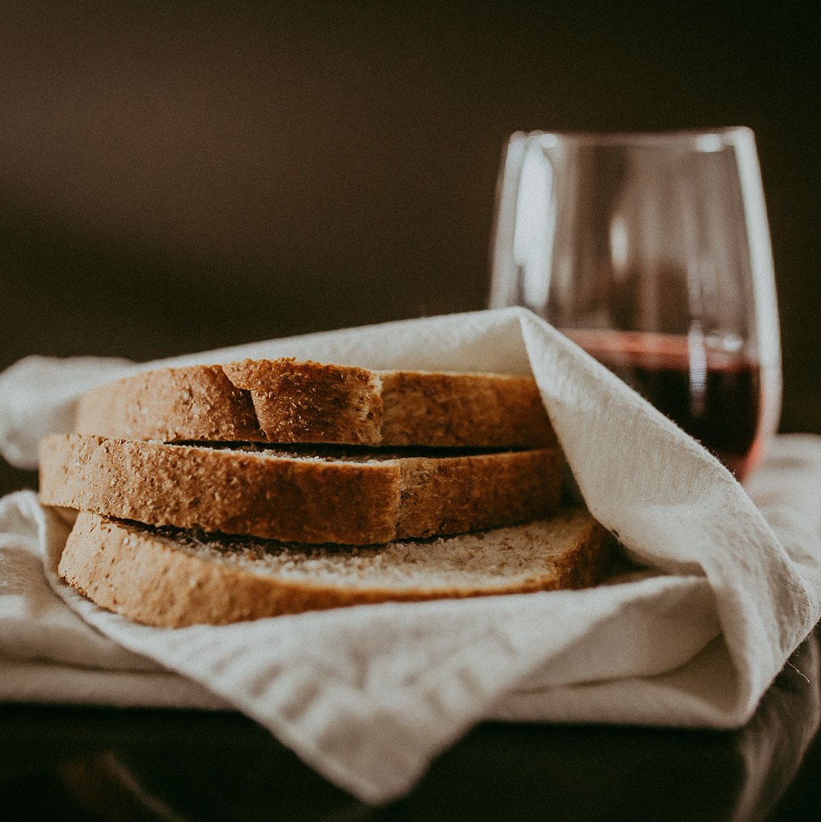 livinghopeyqr's tweet photo. We will be sharing communion together this weekend.  Be sure to prepare your elements ahead of time so you can join us if you are worshipping from home! https://t.co/ToTBSC3zb6