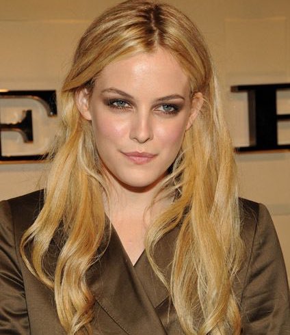 This one took some thinking but fancasting Riley Keough as  @mythicallrose !! 