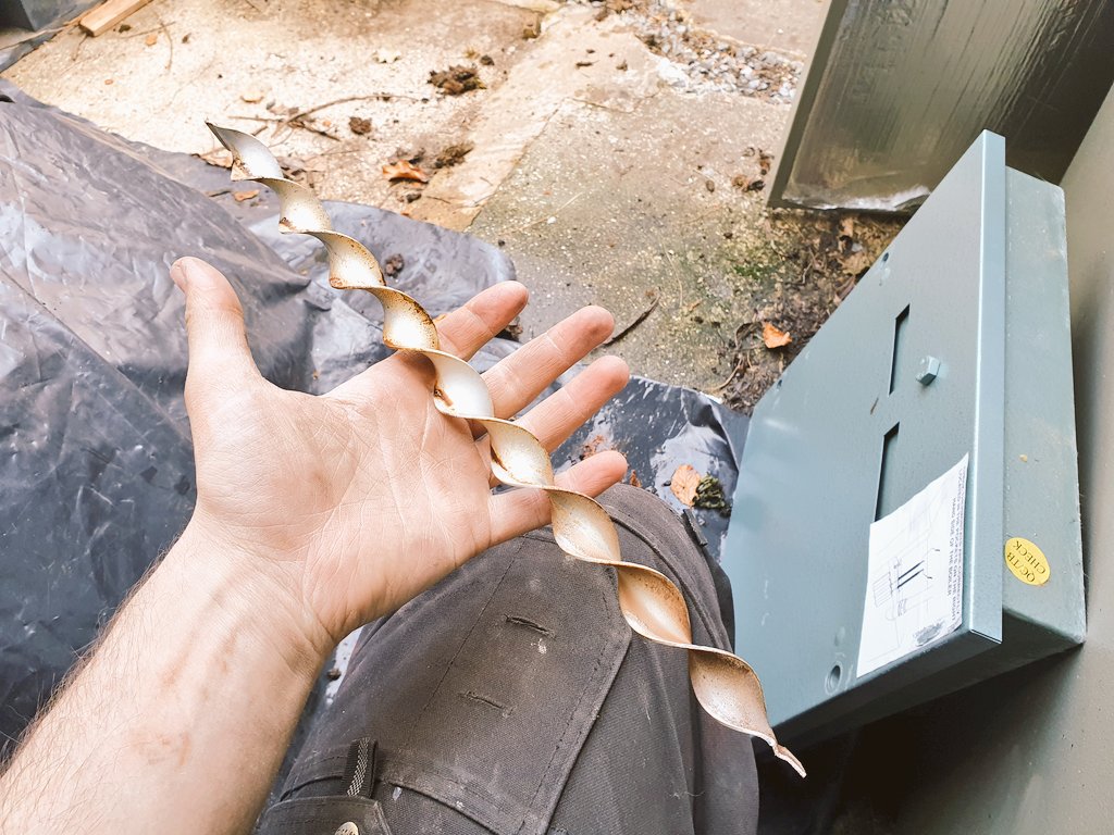 DrBoilers's tweet photo. First service after three years installed, what a beautiful @myGrantUK #VortexBlue barely needed cleaning! #FullServiceWankers https://t.co/b6kUl0nXwJ